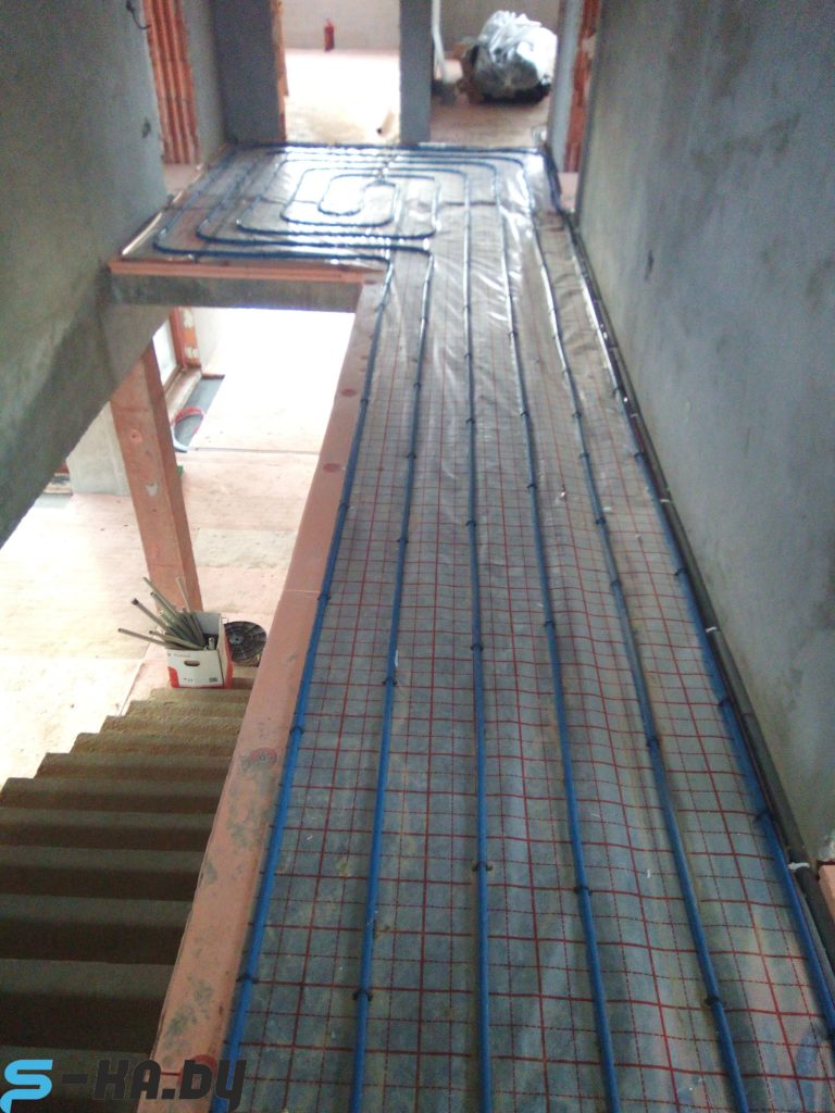 монтаж водяного теплого пола в частном доме фото 0508