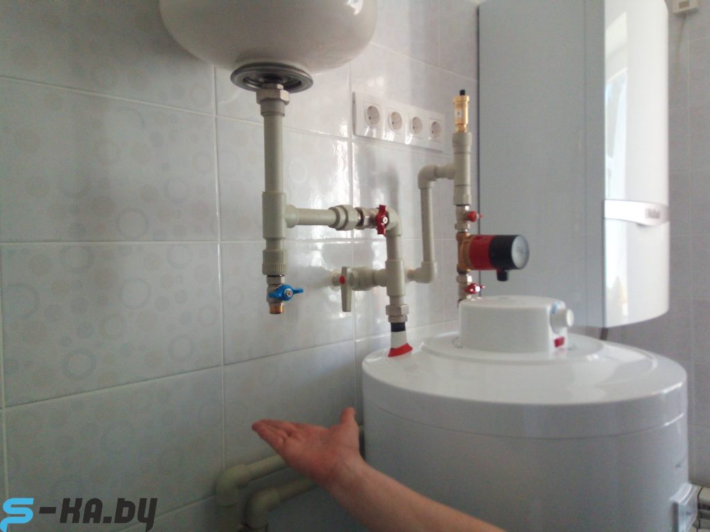 монтаж котельной в чстном доме - расширительный бак