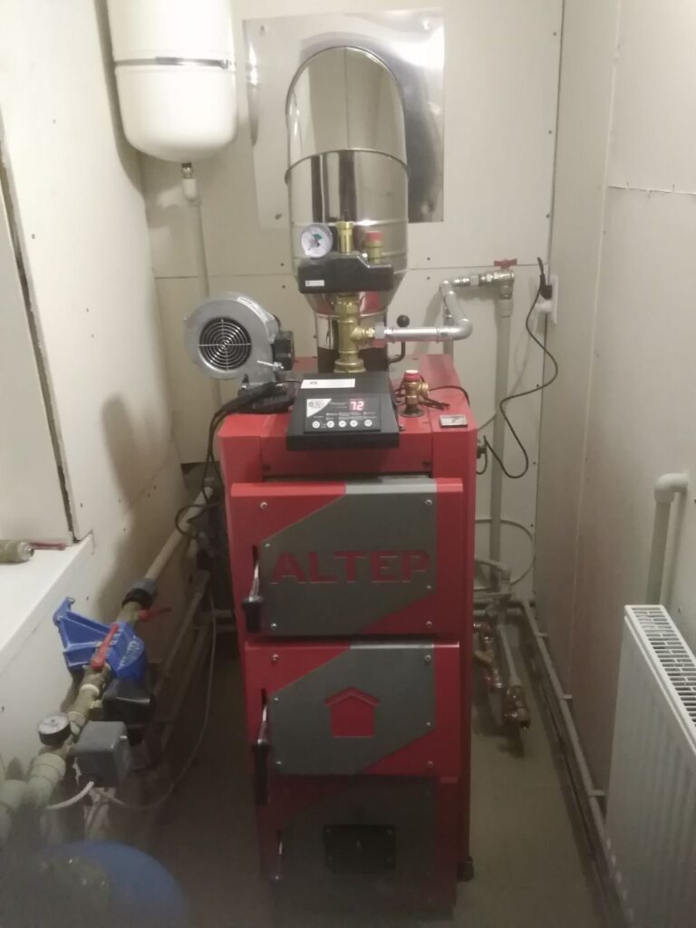 установка твердотопливного котла altep фото 0104