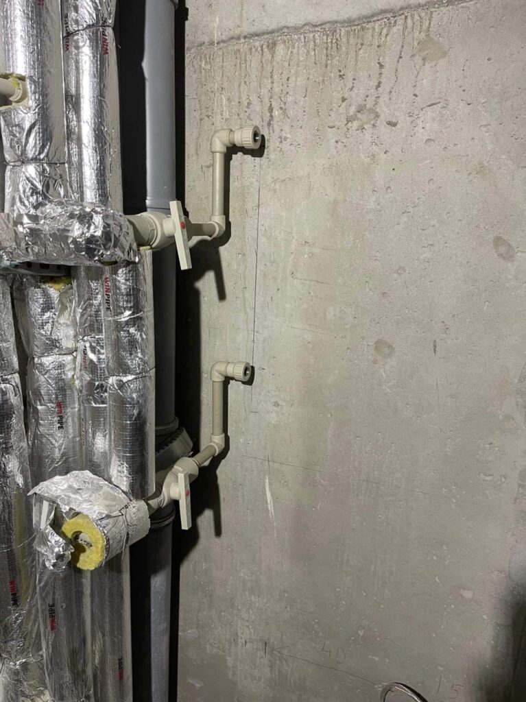разводка водоснабжения и канализации в квартире (новостройка) фото 0748
